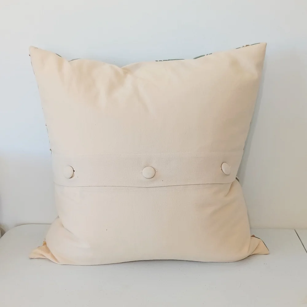 Pottery Barn 18x18 Throw Pillow Wood Beads Leaves Floral Blue Cream Down Feather